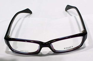 伊健镜架，百元批发新选择，让生活之美更易触及